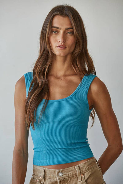 Seamless Scoop Neck Sleeveless Top