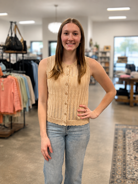 SCALLOP HEM FINISHED SWEATER