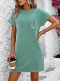 Green Casual Short-Sleeve T-Shirt Dress with Pockets