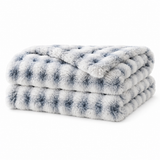 Luxury Tufted Faux Fur Throw Blanket
